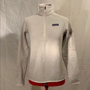 Woman’s Patagonia Cream White 1-4-Zip Pullover
